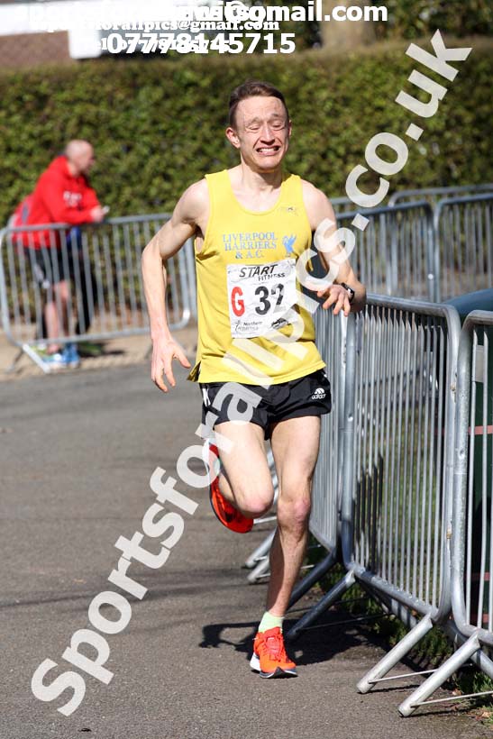 Senior mens Northern 12 Stage Road Relay Champs., Birkenhead Park. Photo: David T. Hewitson/Sports for All Pics